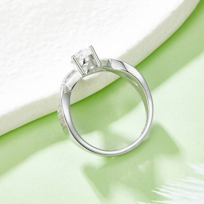 V字锁爱水滴S925银镀白金彩色MoissaniteWomen's Ring1ctD级
